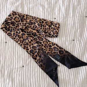 Gucci scarf